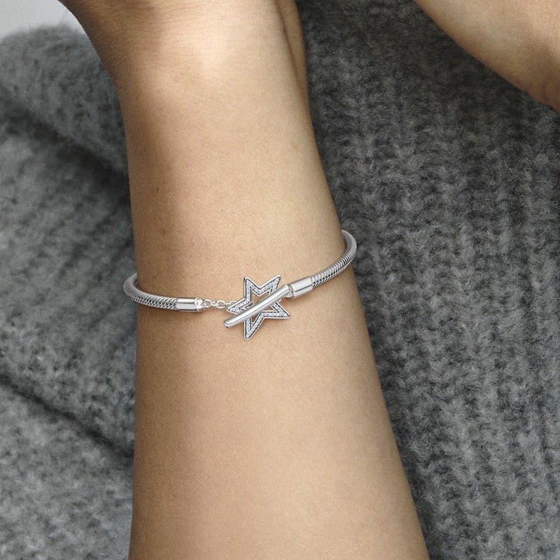 Bracelet chaîne serpent Saroch Moments avec étoile asymétrique et fermoir en T.