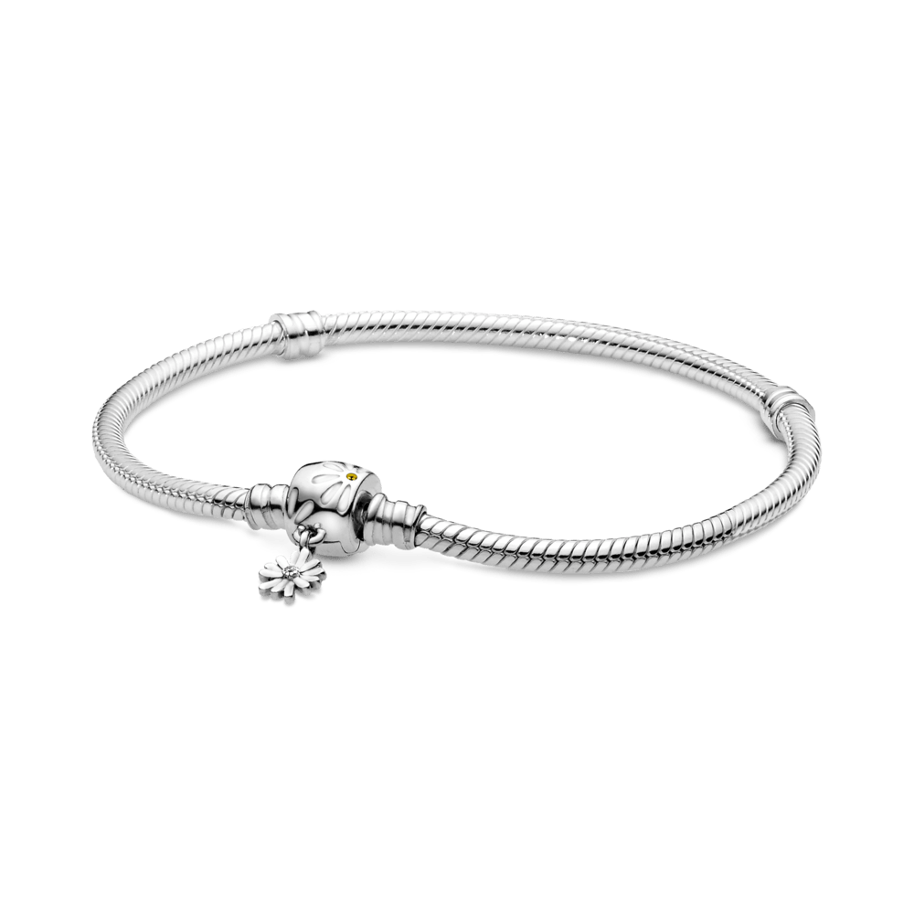 Saroch Moments snake chain bracelet with daisy clasp.