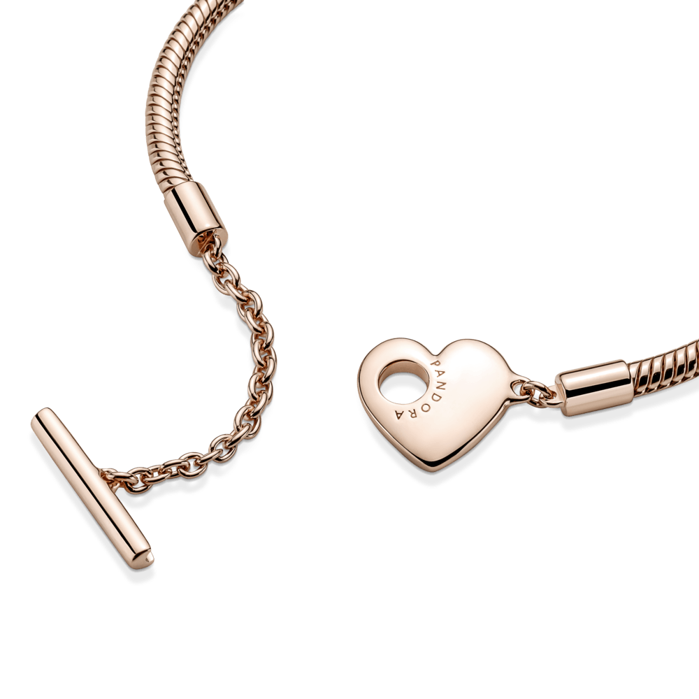 Saroch Moments Armband aus Schlangenkette mit Herz- und T-förmigem Verschluss.