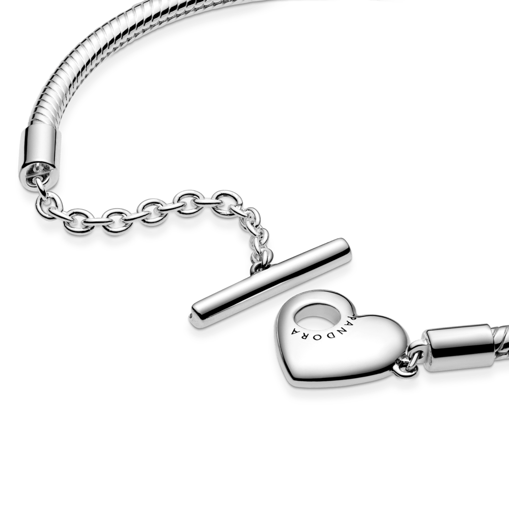 Saroch Moments Armband aus Schlangenkette mit Herz- und T-förmigem Verschluss.