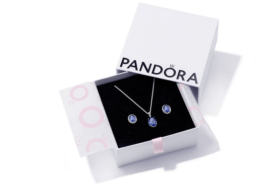 Gift set of silver necklace and earrings