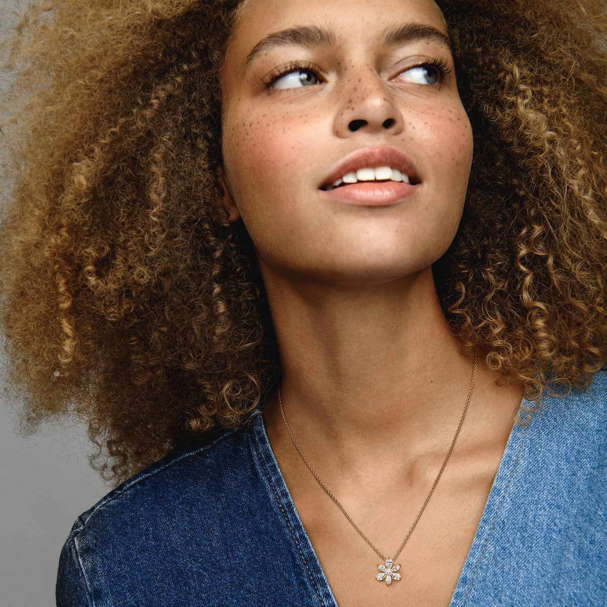 Pandora necklace 14 carat gold-plated with zircon 362387C01
